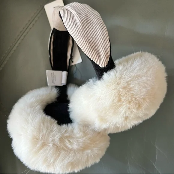 NWT Beautiful ADRIENNE LANDAU Soft FLUFFY Warm COZY Creamy EAR MUFFS - Picture 7 of 13
